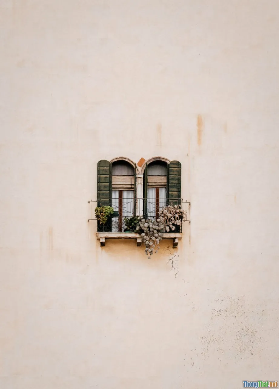 social comparison, minimal house, instagram minimalism