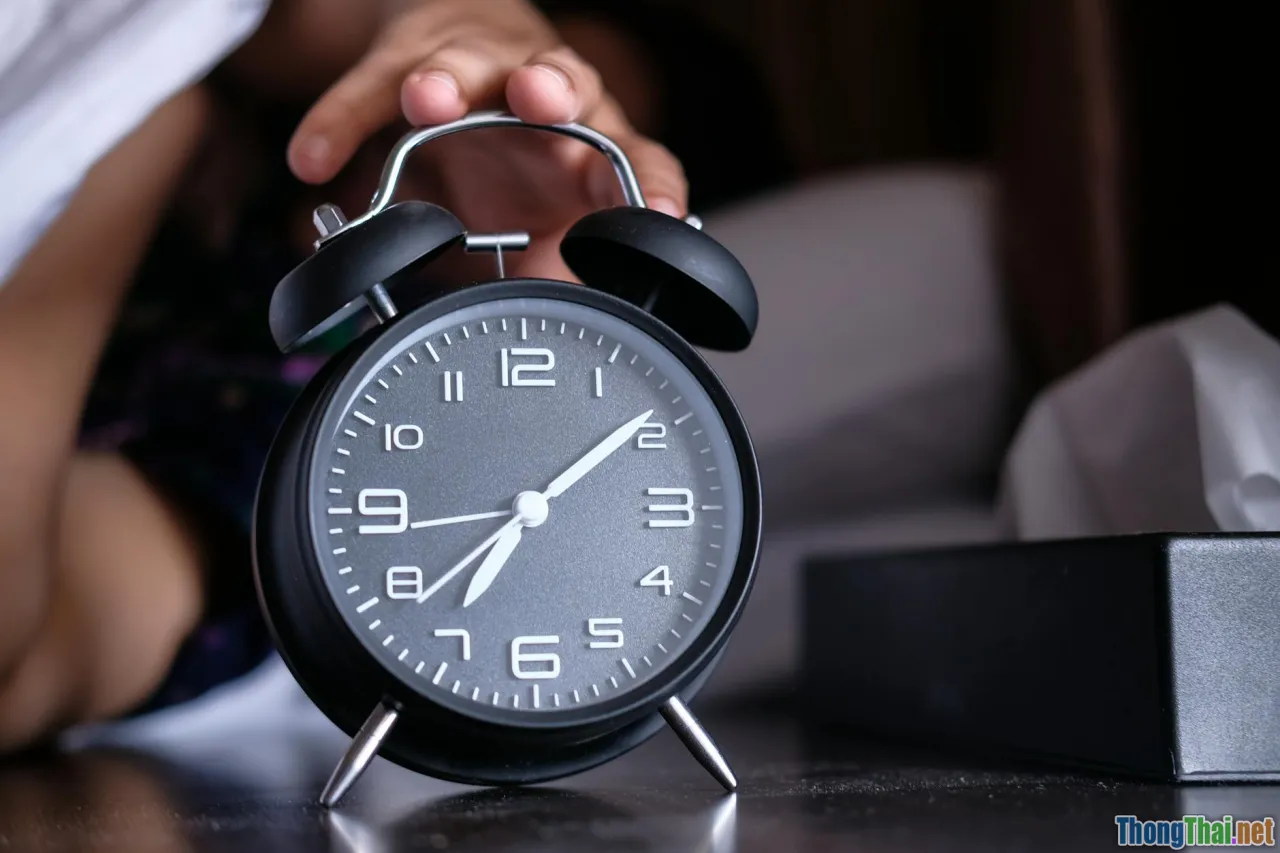 sunrise alarm, gentle wake, alarm clock, habit