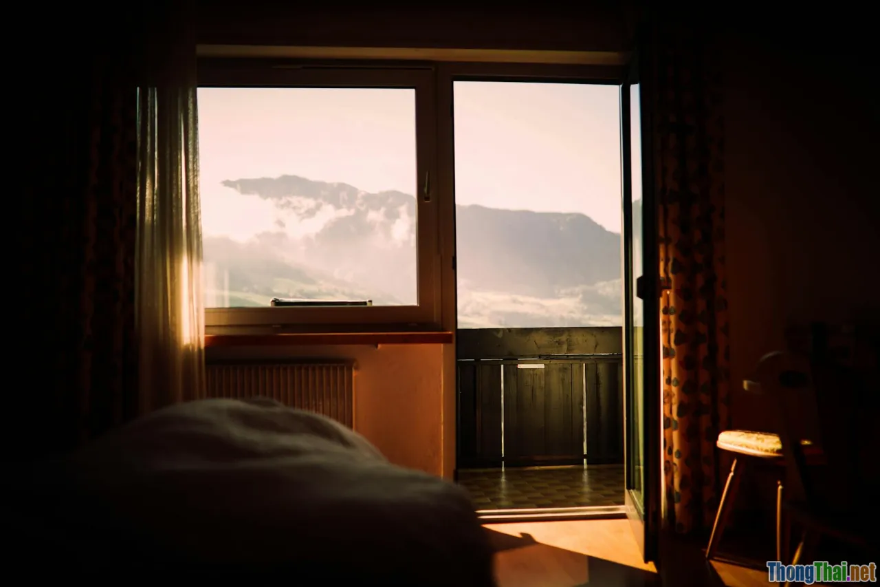 sunrise, peaceful bedroom