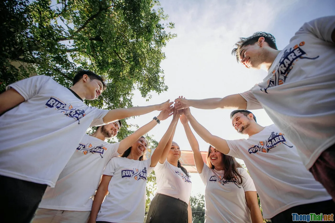 teamwork, social support, family goals