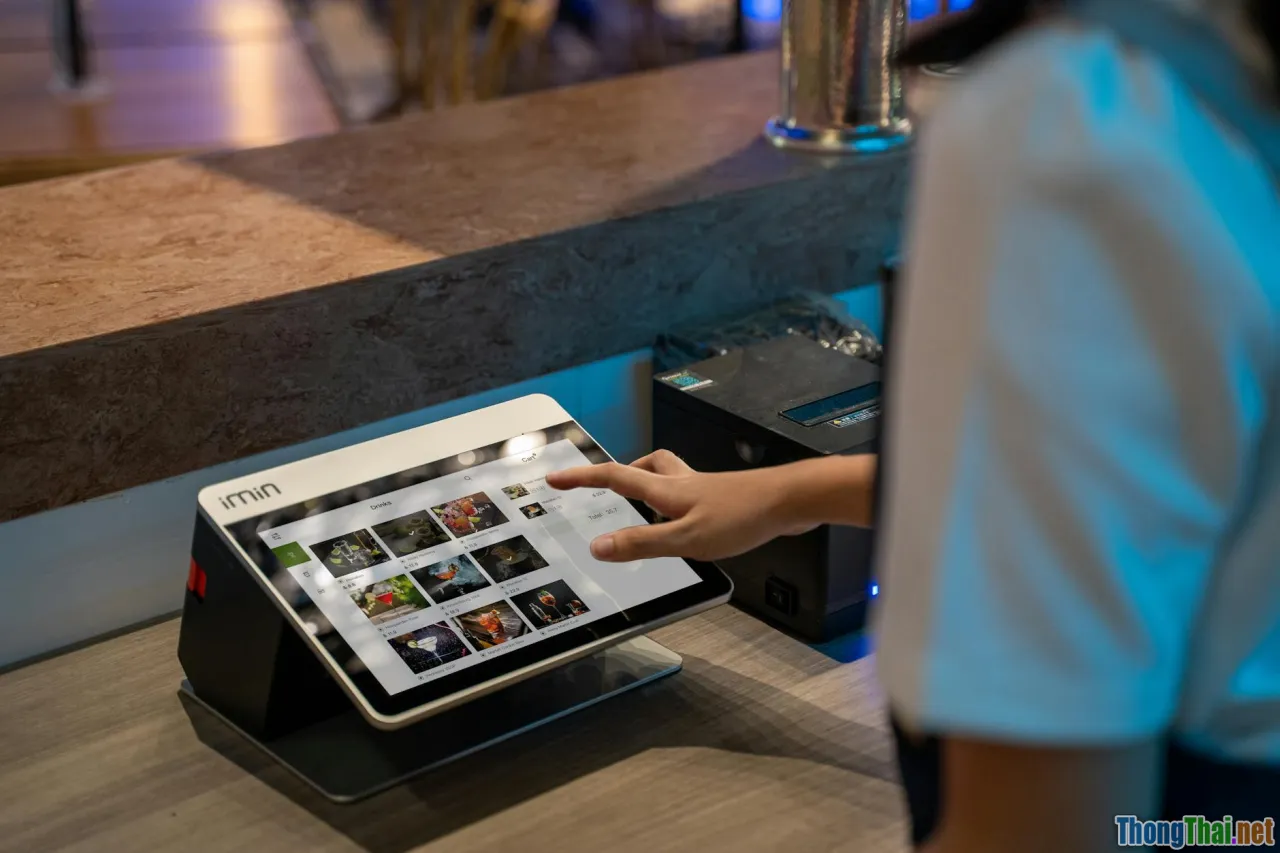 user overreliance, automation risks, trust issues