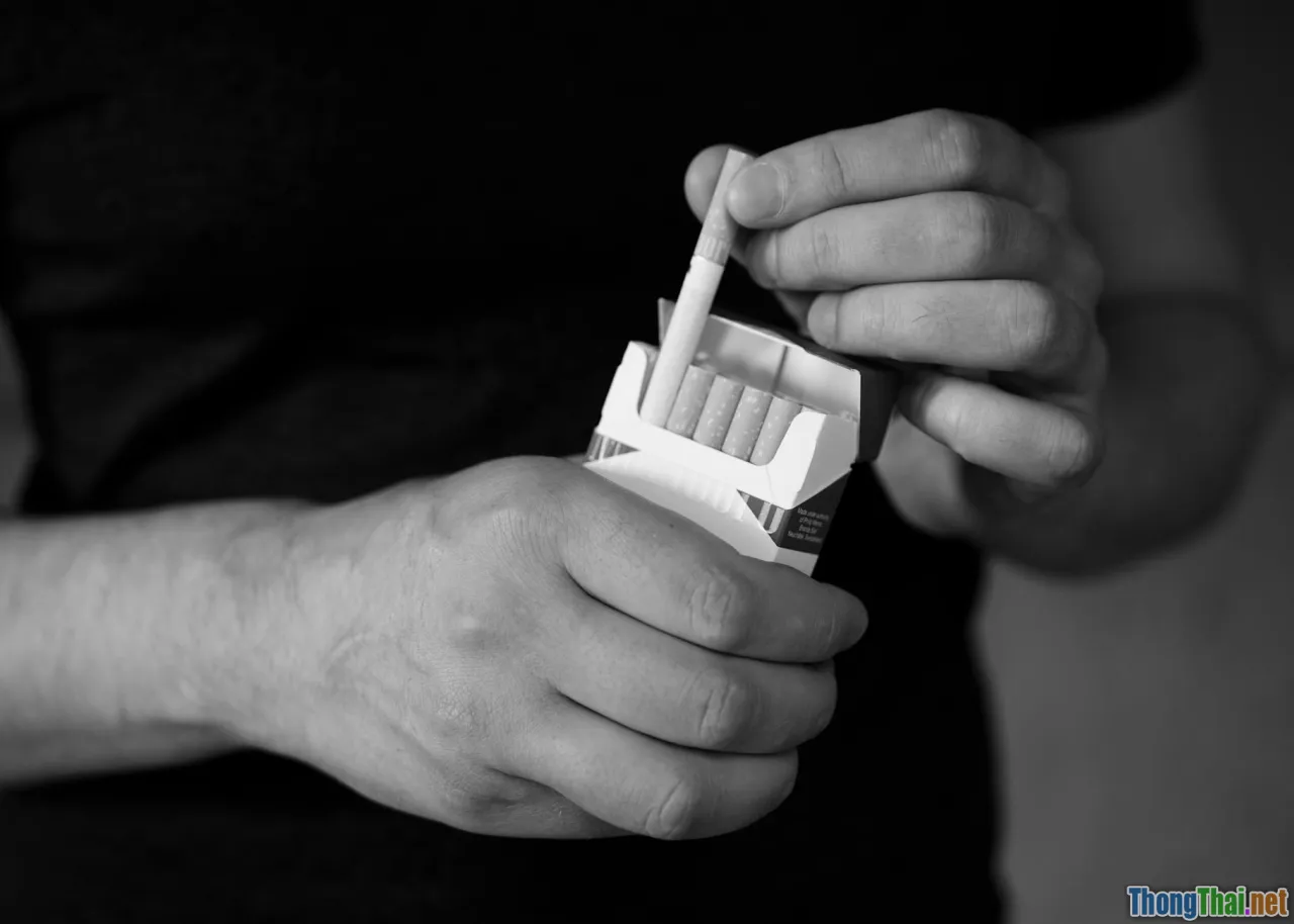 vaping risks, health warning, lungs