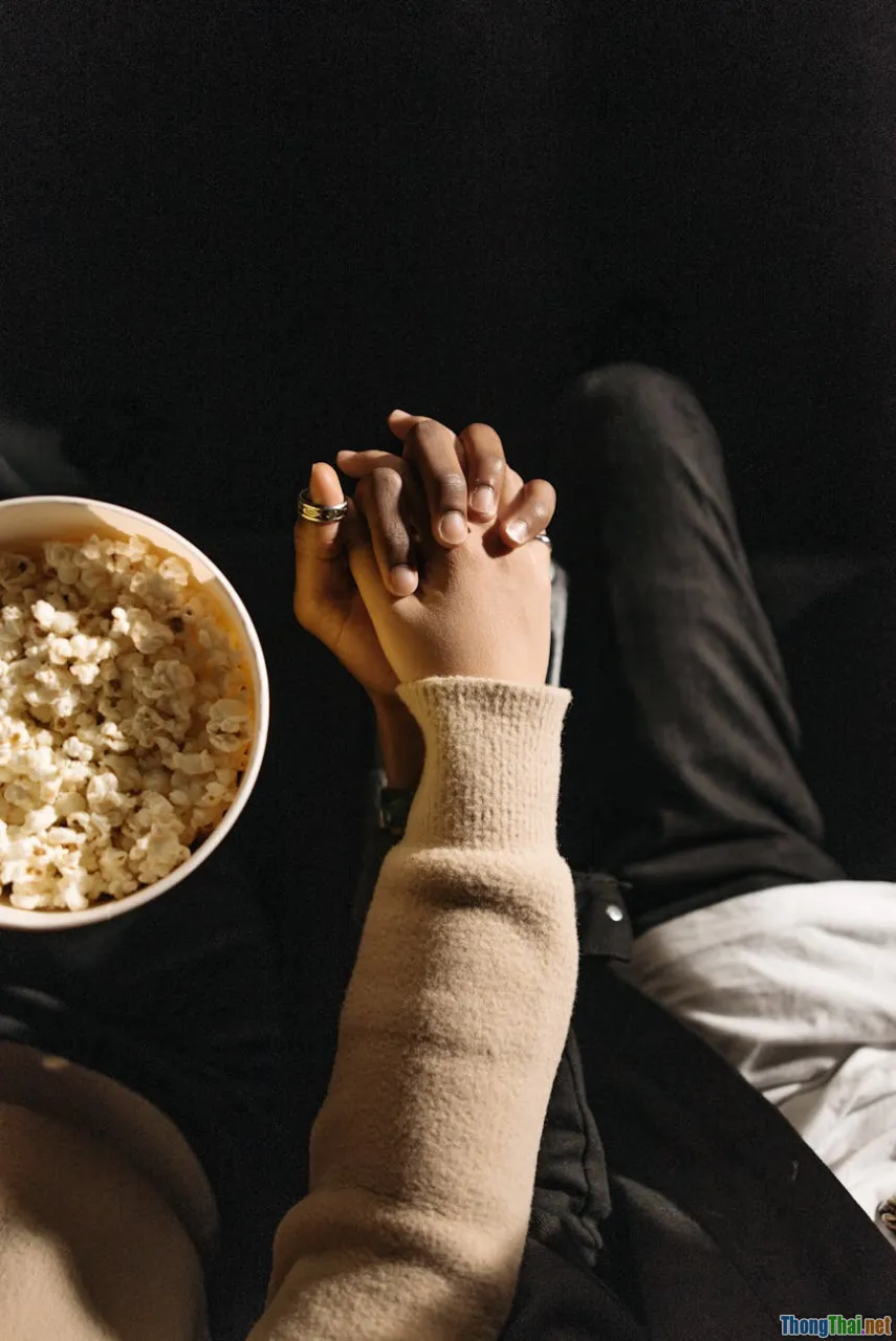 Bạn đồng hành cùng ai khi xem phim lãng mạn lý do nên trải nghiệm cùng người ấy