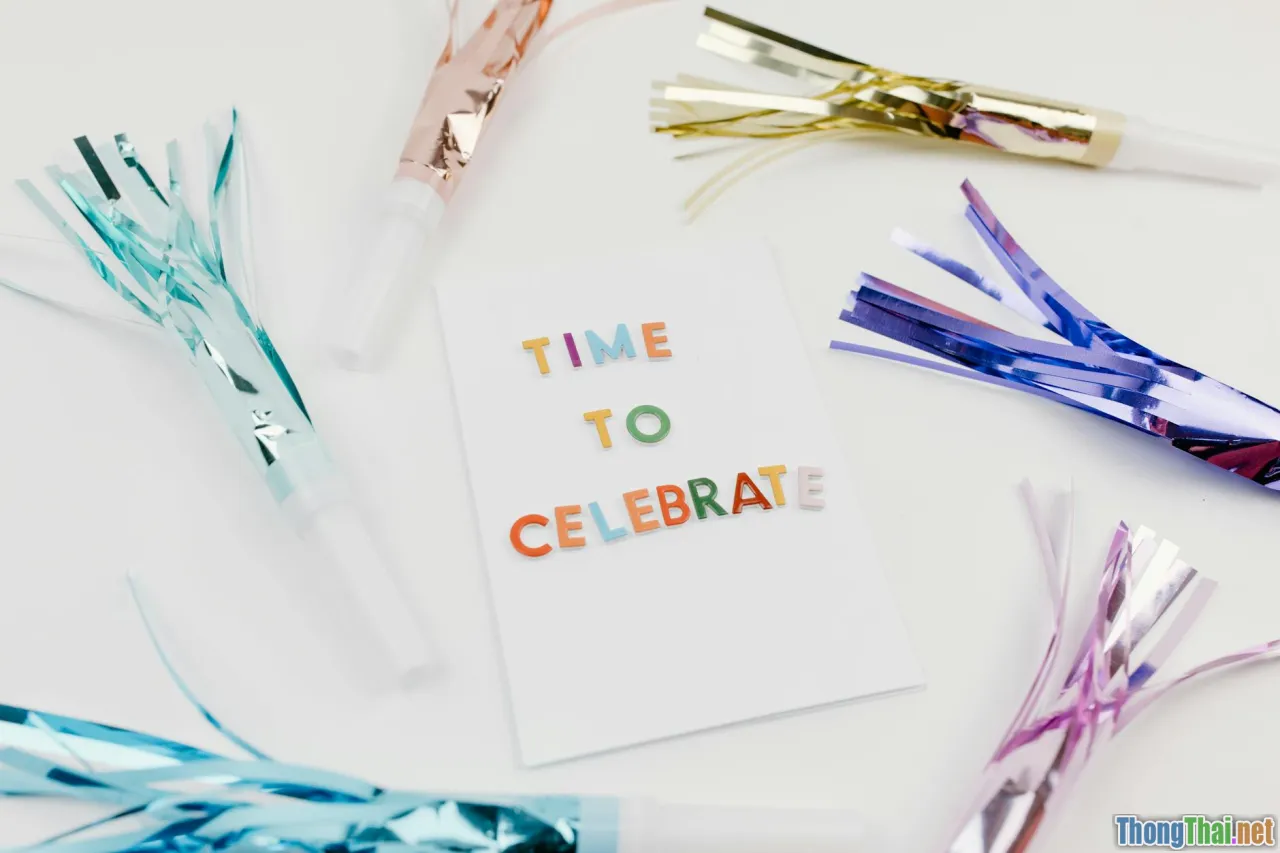 Bí quyết tạo thiệp sinh nhật 3D sống động bằng giấy màu đơn giản