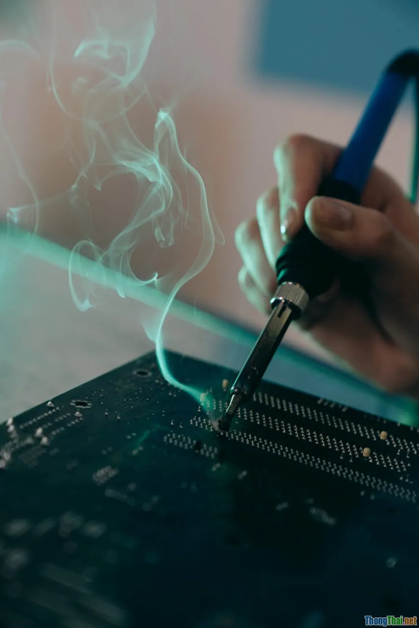 Bí quyết vận hành dây chuyền sản xuất tự động hóa trong nhà máy điện tử