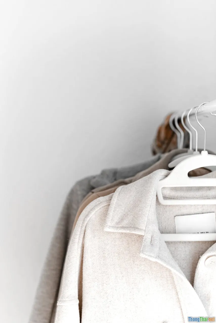 Cách sắp xếp tủ quần áo khoa học ai cũng làm được