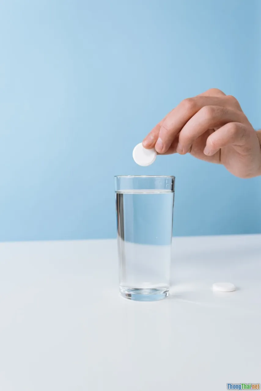 Có nên lạm dụng viên C sủi mỗi ngày