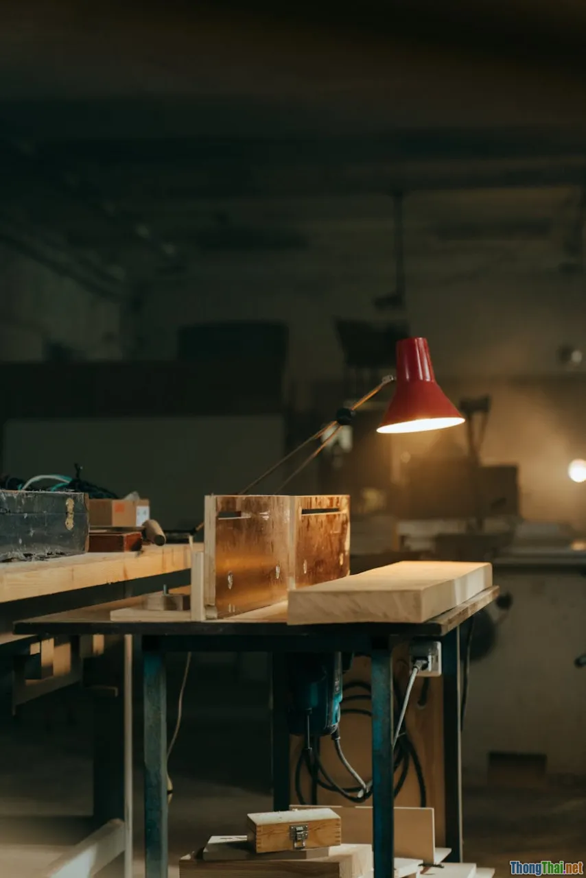 Đèn bàn phong cách tối giản handmade và những lưu ý