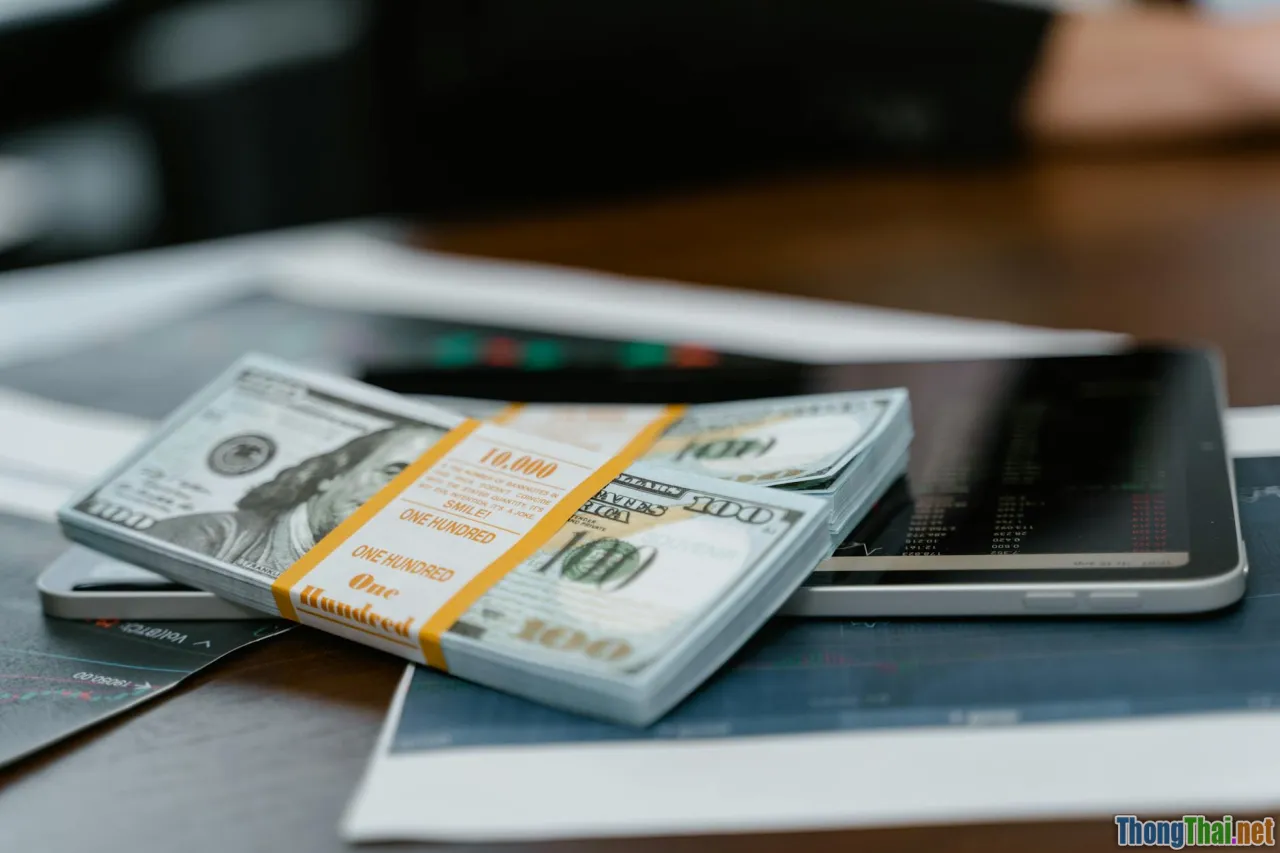 So sánh thu nhập từ viết blog và làm YouTube