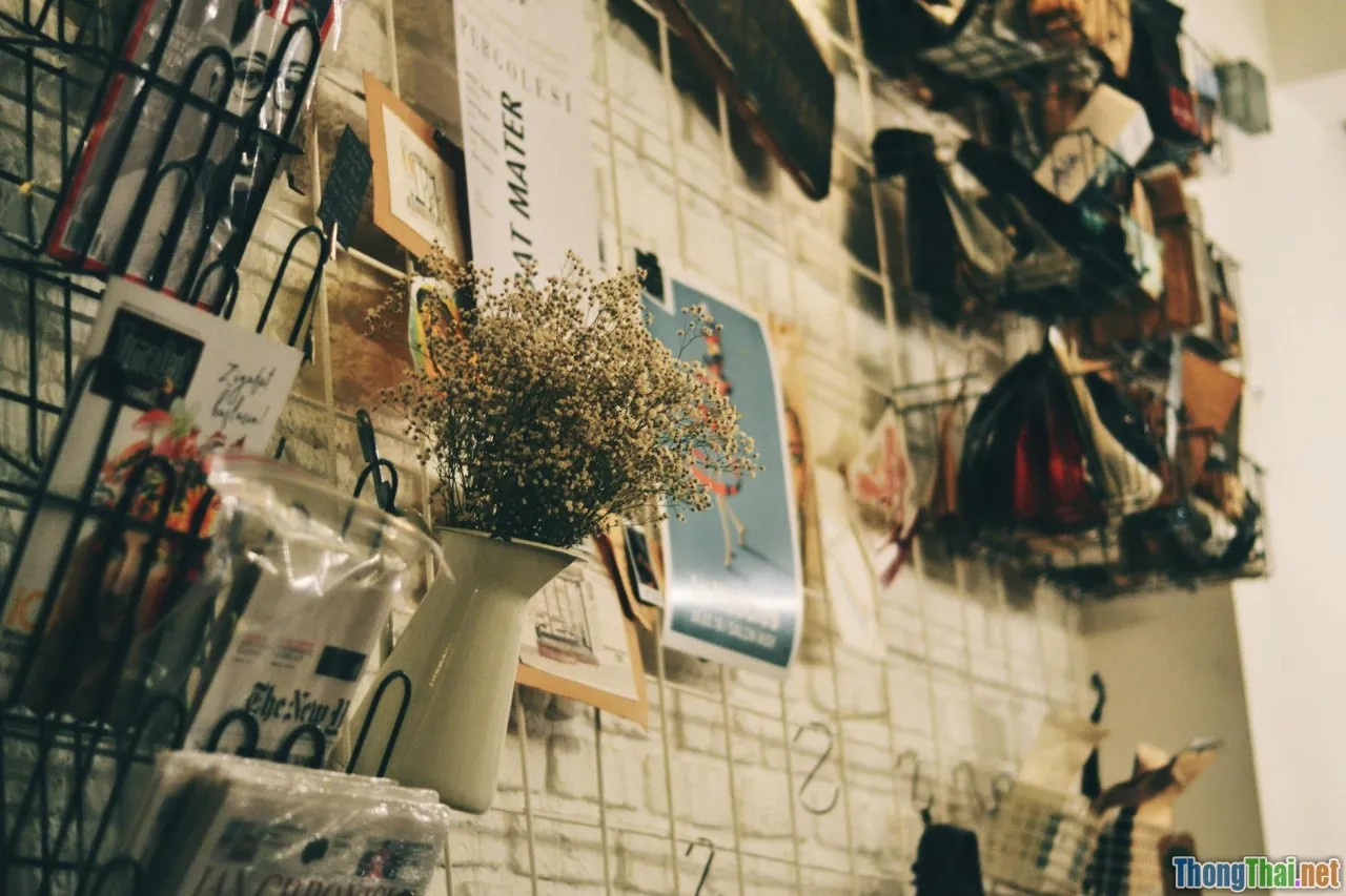 Hướng dẫn chi tiết làm bình hoa giấy báo in phong cách vintage