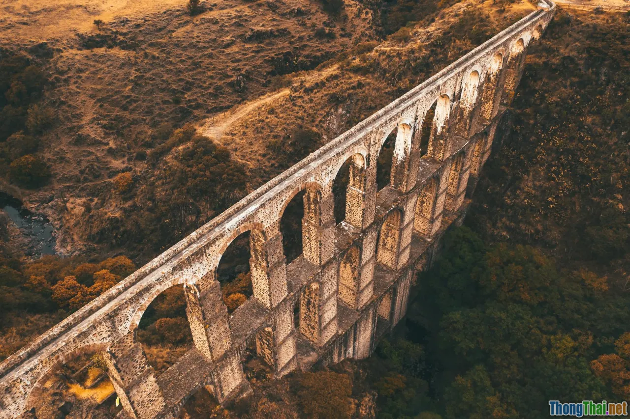 So sánh chi phí khởi tạo SaaS subscription tại Việt Nam và nước ngoài