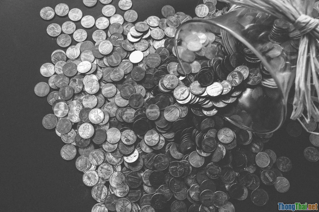 So sánh đầu tư đất nền và gửi tiết kiệm: lựa chọn nào cho gia đình bạn