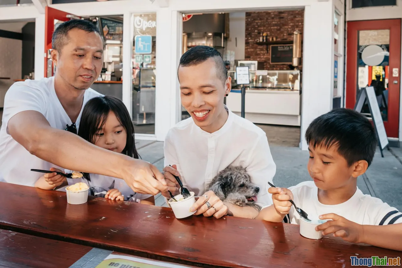 So sánh thú cưng hợp với gia đình nhiều thế hệ