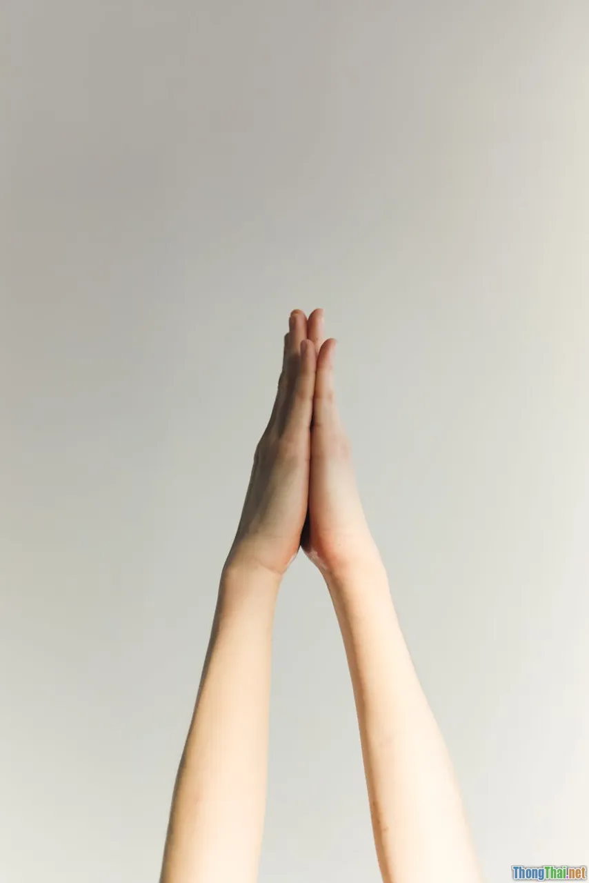 Thiền hay cầu nguyện Đâu là lựa chọn phù hợp với tâm linh Việt