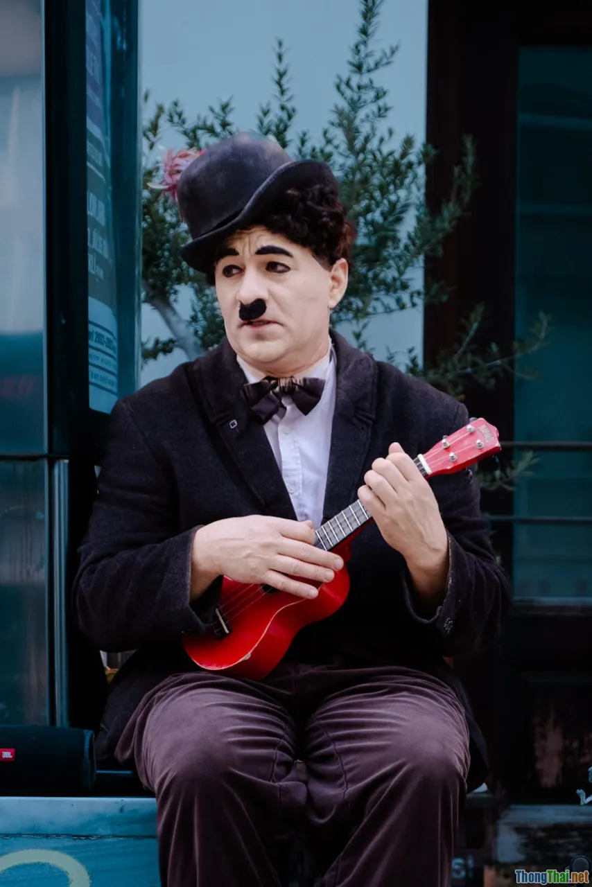 Phân tích xu hướng phim hài lố trong điện ảnh Việt và những tranh cãi