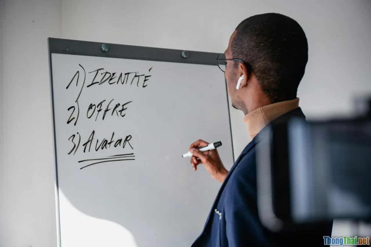 Top 5 khóa học giúp cải thiện giao tiếp nhanh chóng