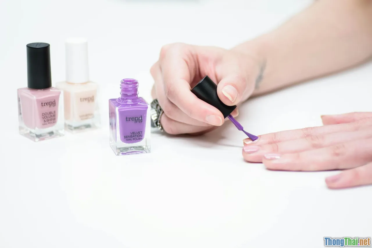 Top 7 cách làm móng tay tại nhà vừa đẹp lại an toàn