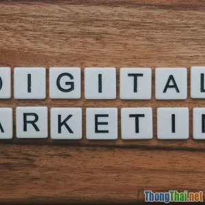 Nên tự chạy quảng cáo hay thuê agency digital marketing