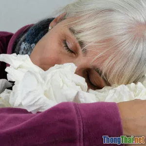 Tại sao người già hay mất ngủ và cách cải thiện giấc ngủ tự nhiên