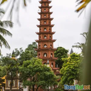 Vì sao chùa Trấn Quốc thu hút du khách quốc tế