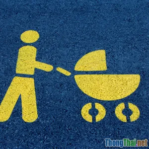 Có nên thưởng phạt tiền cho con không