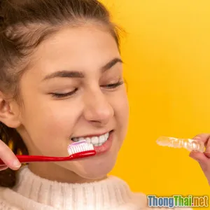 Chọn kem đánh răng nào tốt cho răng nhạy cảm