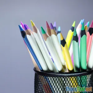 Giá đỡ bút gỗ tự chế bền hơn bạn nghĩ