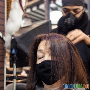 Tóc nhuộm nên dùng mặt nạ tóc loại nào