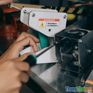 Hướng dẫn bảo trì robot công nghiệp tiết kiệm chi phí