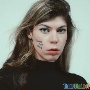 Có phải sống ý nghĩa là luôn hy sinh bản thân