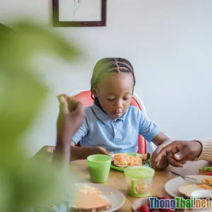 Cách phòng tránh dị ứng thú cưng cho trẻ nhỏ