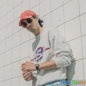 Bí quyết mix đồng hồ vintage cùng trang phục hiện đại