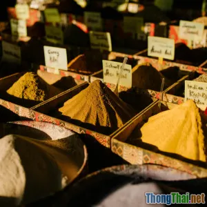 Ẩm thực đường phố và văn hóa địa phương