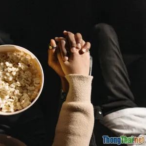 Bạn đồng hành cùng ai khi xem phim lãng mạn lý do nên trải nghiệm cùng người ấy