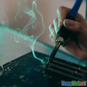 Bí quyết vận hành dây chuyền sản xuất tự động hóa trong nhà máy điện tử