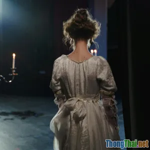 Bí quyết xem phim cổ trang Anh không lo nhàm chán