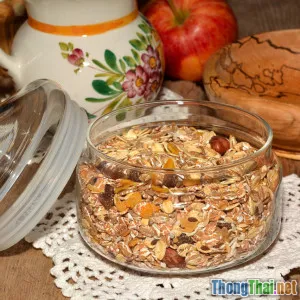 Cách làm bánh mì chuối yến mạch mềm ẩm thơm phức cho bữa sáng