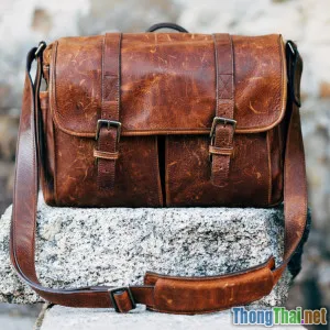 Hướng dẫn chọn túi xách dự tiệc không bao giờ lỗi mốt