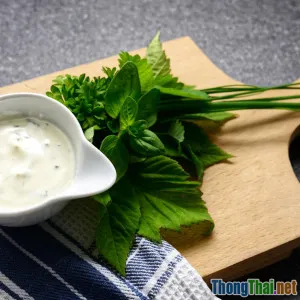Hướng dẫn làm sốt salad mè rang thơm lừng tại nhà
