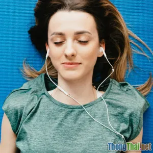 Review top 5 bài tập yoga thiền giúp cải thiện giấc ngủ sâu