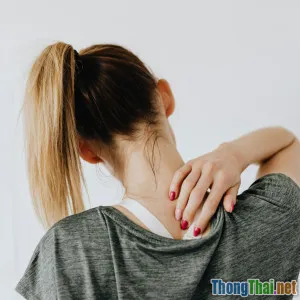 Hướng dẫn xoa bóp trị liệu cổ vai gáy đúng cách cho dân văn phòng