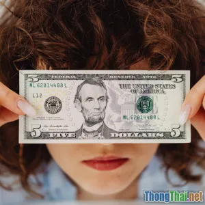 Không ai nói với bạn về sai lầm khi gửi tiết kiệm ngân hàng dài hạn