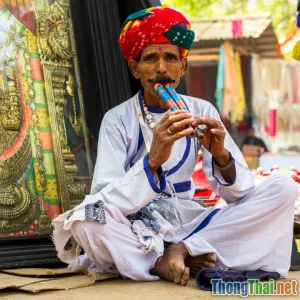 Nghệ Thuật Dân Gian Trong Lễ Hội Đền Hùng