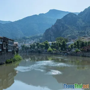 Người trẻ Việt săn lùng xu hướng du lịch xanh bền vững năm 2024