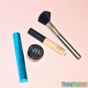 Phấn phủ hay cushion – So sánh ưu nhược điểm của hai xu hướng hot