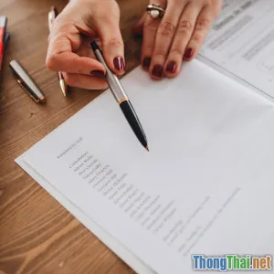 Phân tích lời bài hát tiếng Anh để học hiệu quả