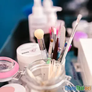 Phụ kiện trang trí móng trào lưu 3D lên ngôi và rủi ro tiềm ẩn nên biết