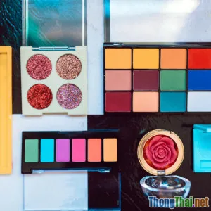 Review chi tiết bảng màu mắt hot TikTok 2024: Đáng tiền không