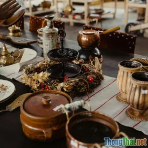 Review top 5 xu hướng bàn ăn gỗ tái chế nổi bật năm nay