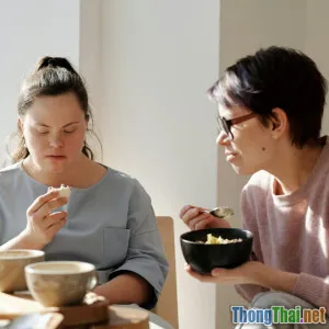 So sánh bữa cơm nhà và thức ăn nhanh: Ảnh hưởng đến sức khỏe ra sao